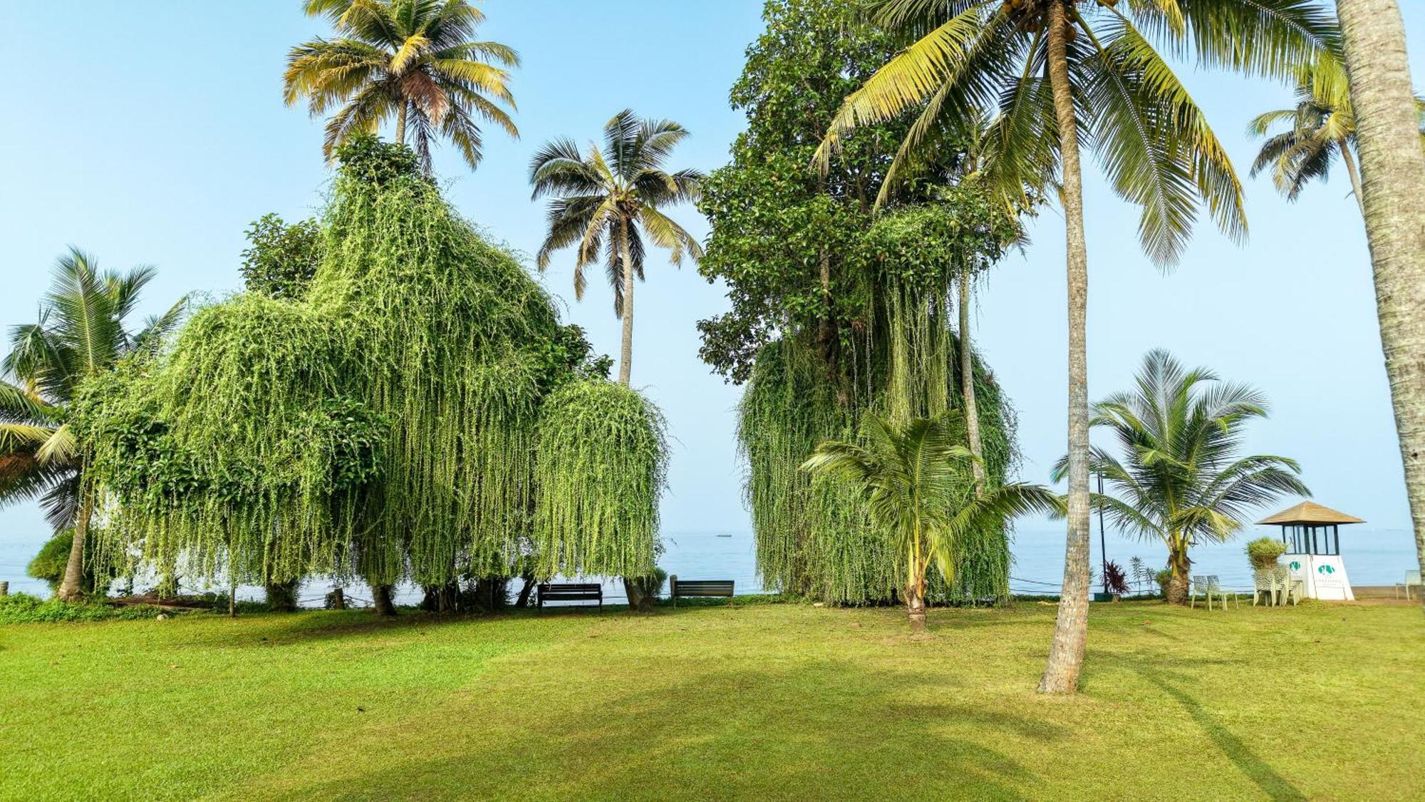 Lakesong Resort Kumarakom Exterior photo