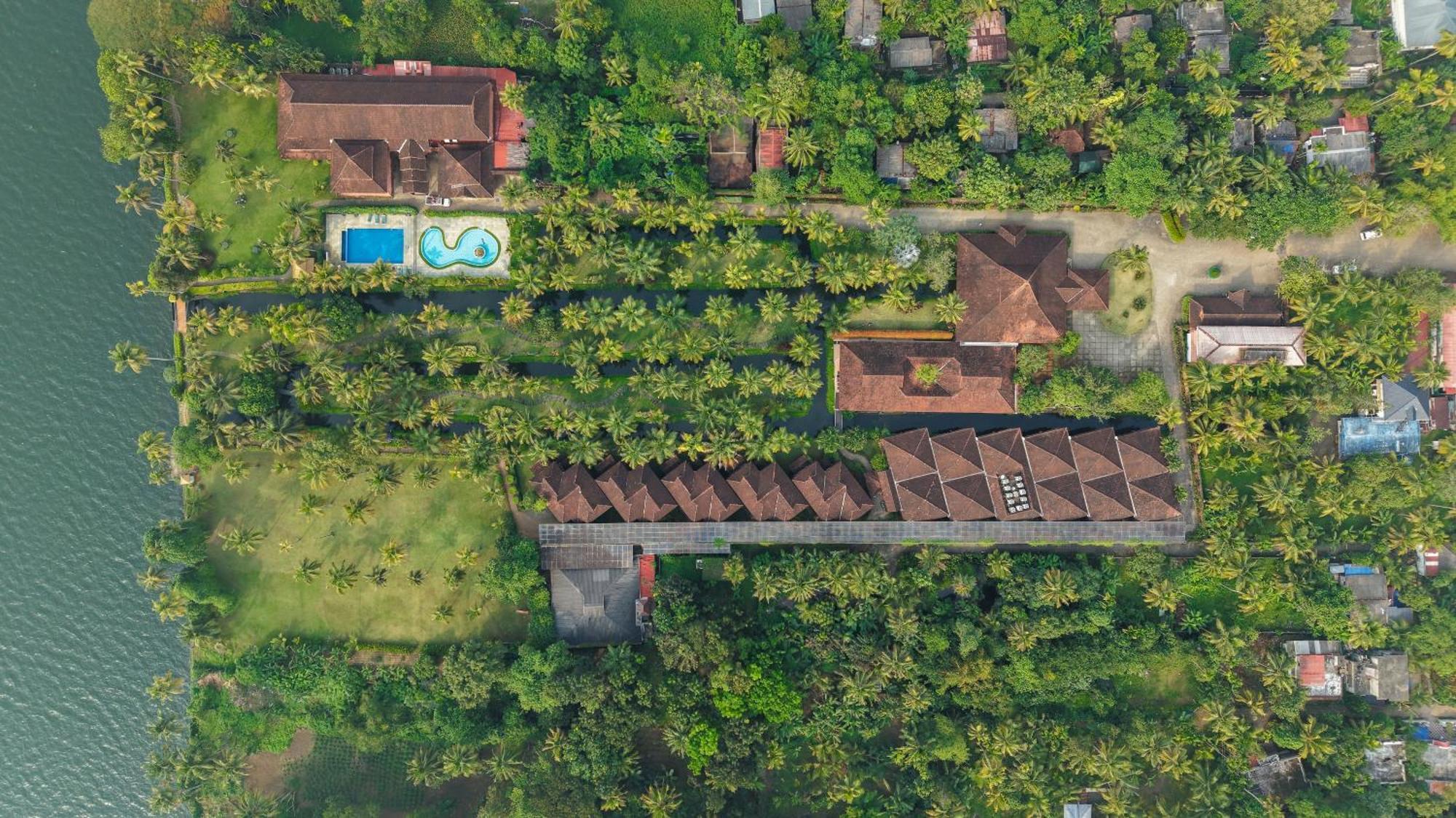 Lakesong Resort Kumarakom Exterior photo