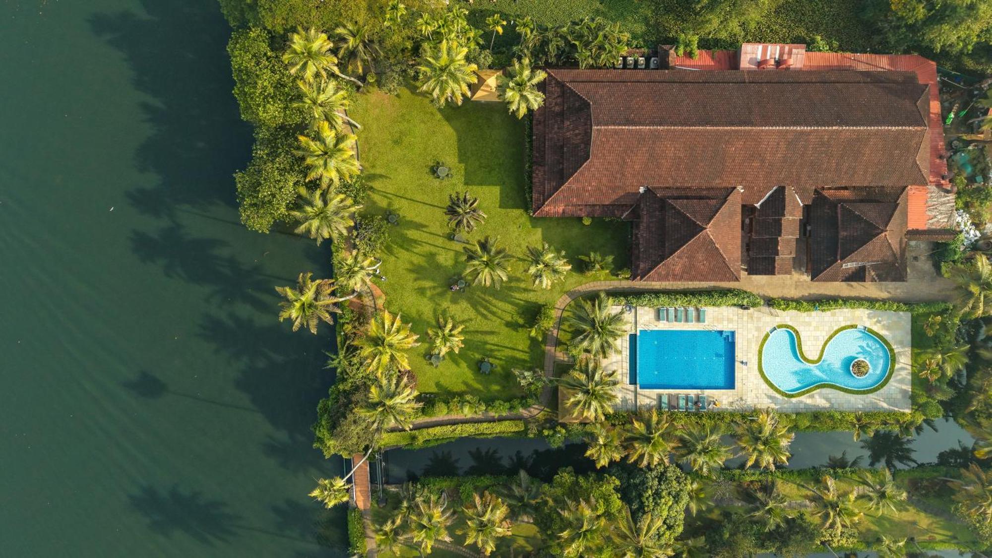 Lakesong Resort Kumarakom Exterior photo