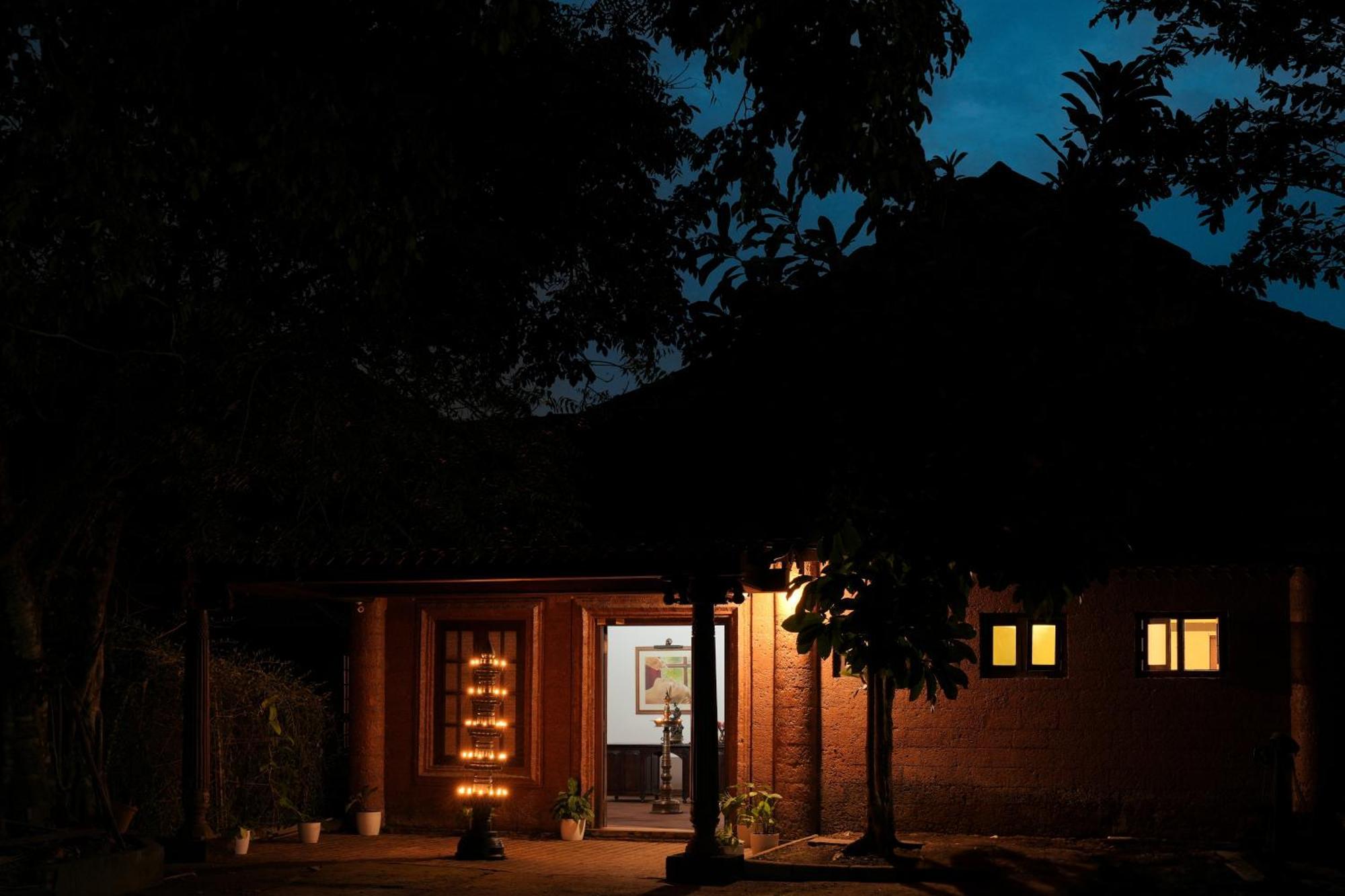 Lakesong Resort Kumarakom Exterior photo