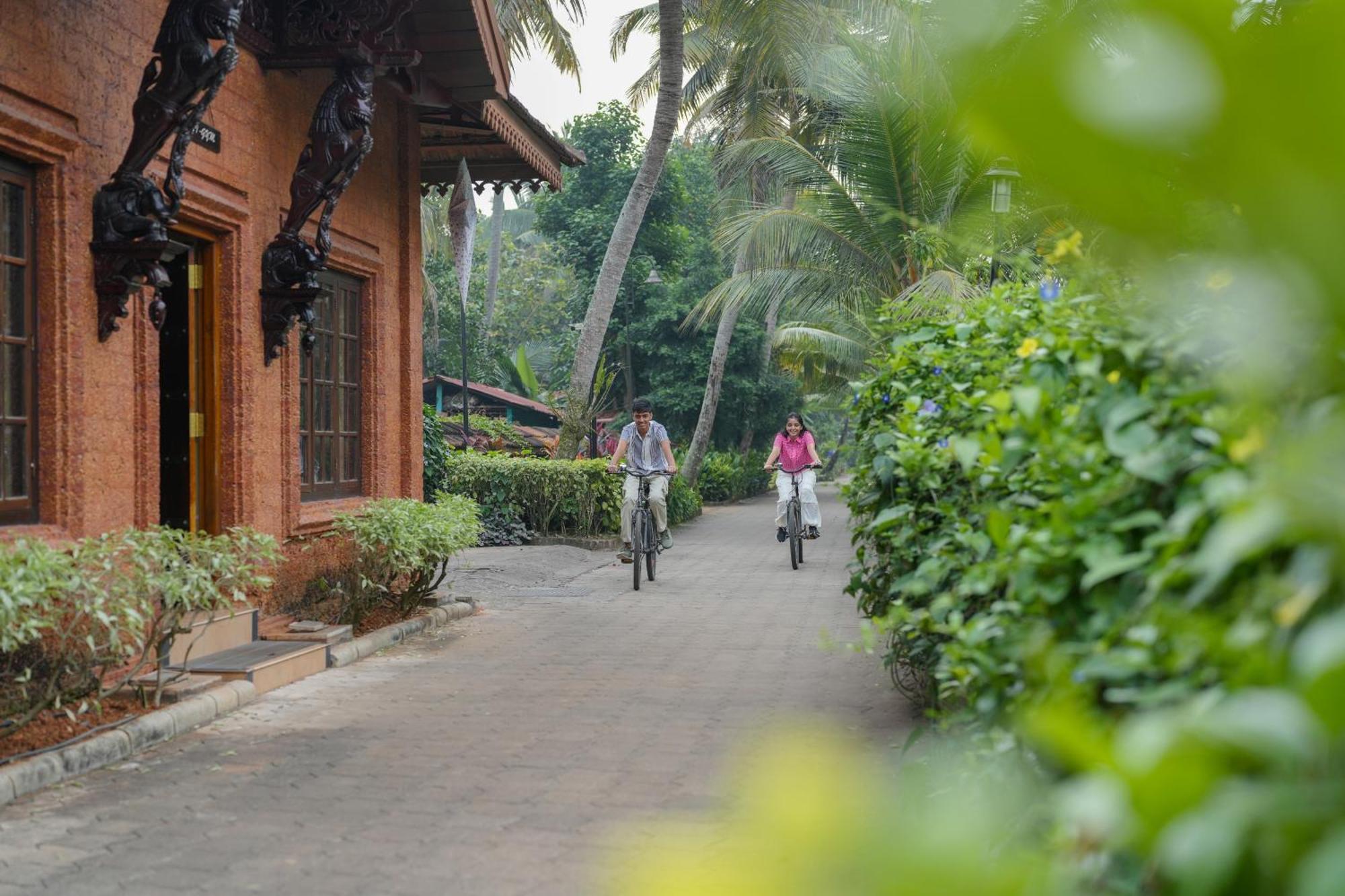 Lakesong Resort Kumarakom Exterior photo